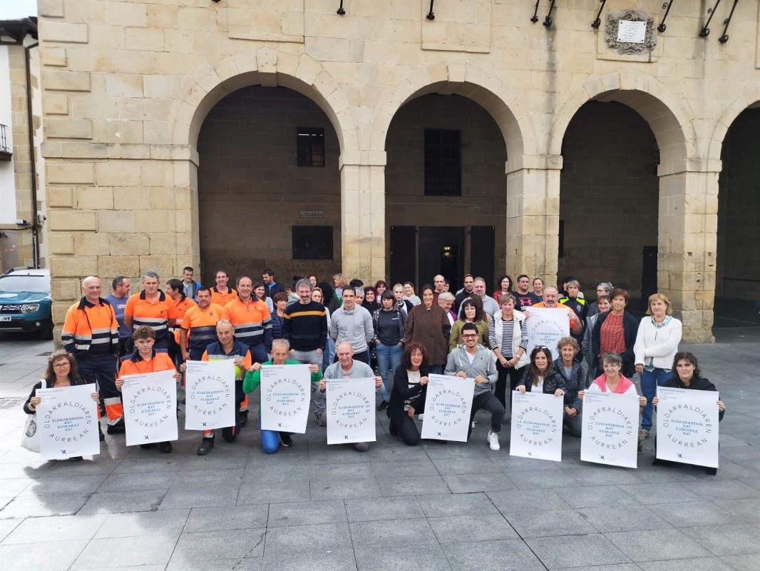 Udal langileek ere bat egin dute azaroan 4an euskararen alde Bilbon egingo den manifestazioarekin